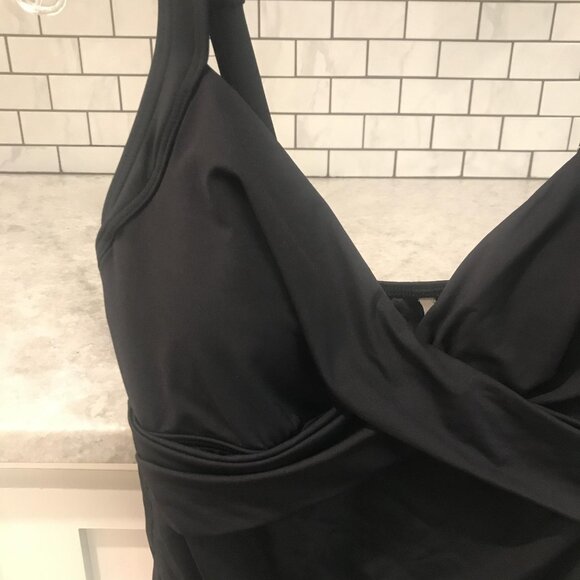 Lands' End Tankini Top Womens 10 DD Black Twist Front Swim Adjustable Straps - Picture 2 of 9